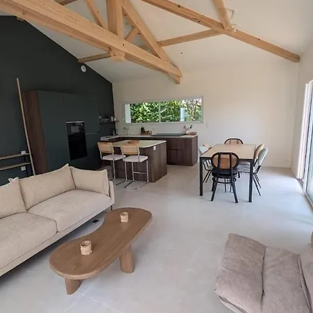 Spacious With Garden Lejlighed
